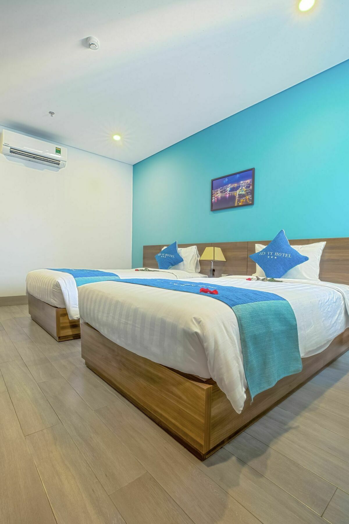 Yen Vy And Hotel Da Nang